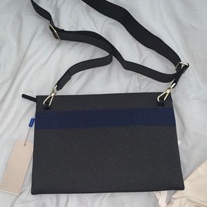 rothys crossbody bag. unisex